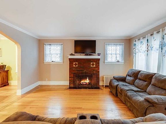 5th image of 2315 Neptune Ave