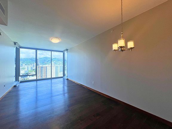 3rd image of 1555 Kapiolani Blvd APT 1915