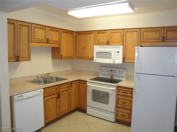3rd image of 6112 Principia Dr APT 2