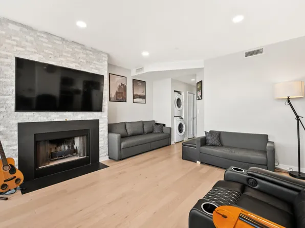 600 Harbor Boulevard image 16 of 28