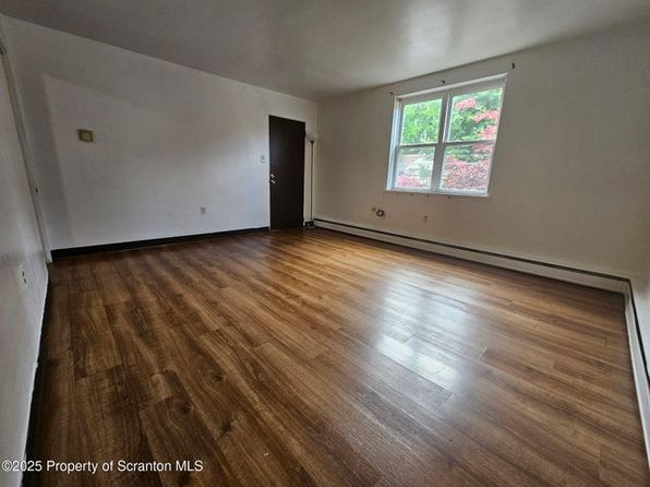 240 E Grove St APT 4