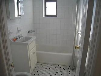 Rented by Alexiou Realty