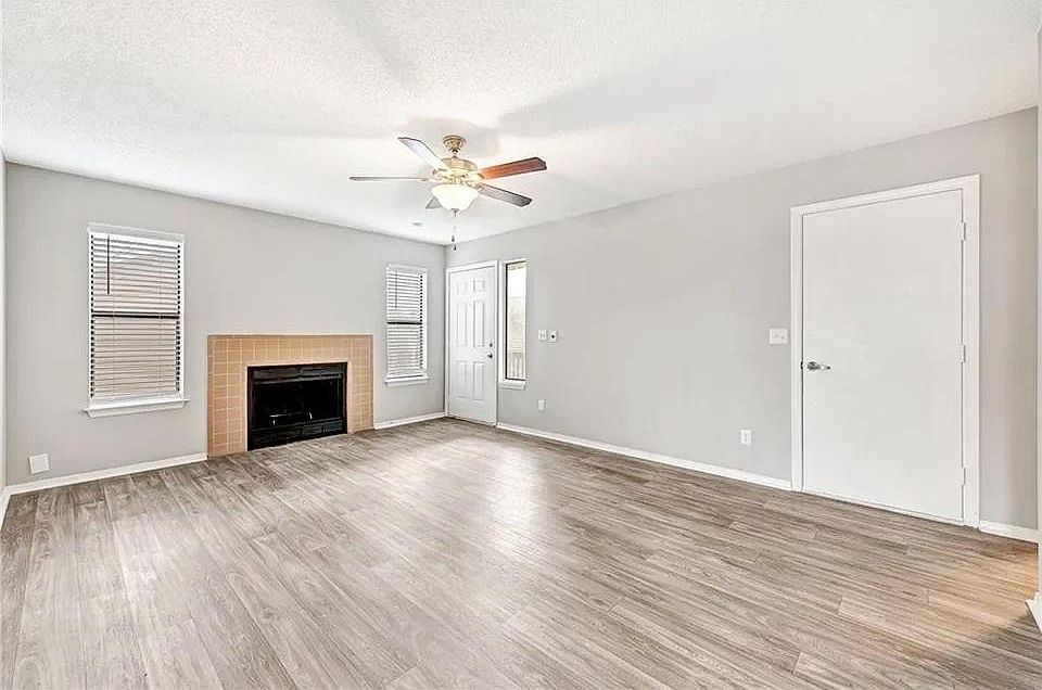 1st image of 3156 N Kensington Ct #1