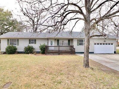 215 N Cleveland Ave, Adel, GA, 31620