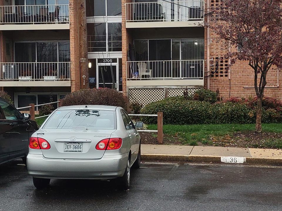 1st image of 3706 N Rosser St APT 204