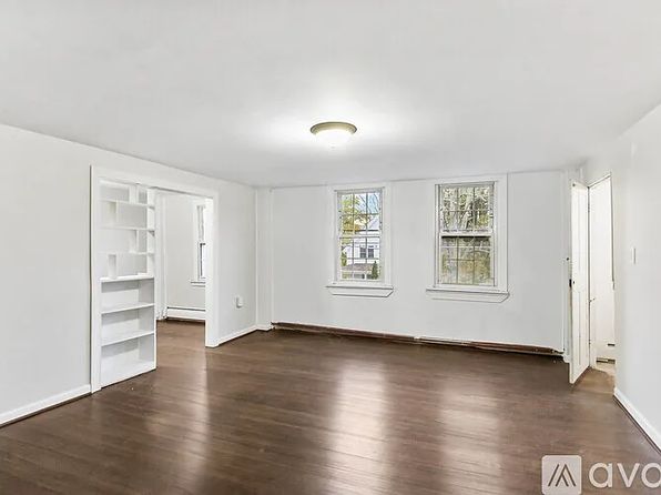 400 Main St #2