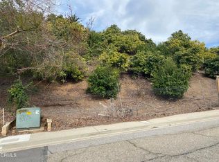 233 E View Dr, Santa Paula, CA 93060