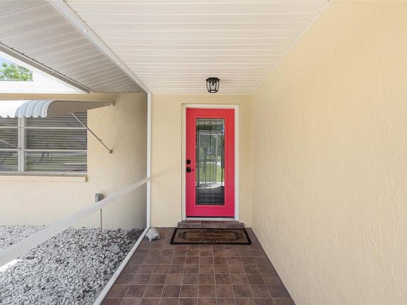 5th image of 566 Viridian St