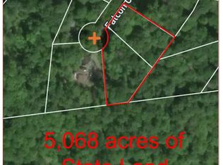 116 & 118 Falcon Crst, Greentown, PA 18426