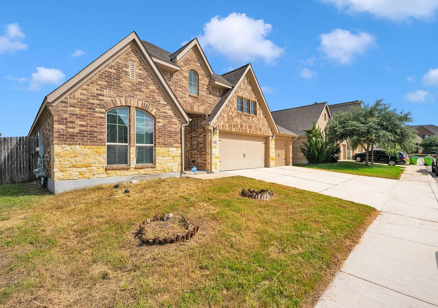 Stunning 4 Bedroom in the desirable Kallison Ranch Community! — Photo 2
