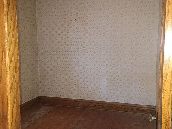 4th image of 2405 S 61st Ave