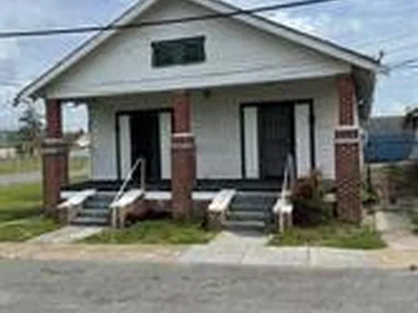 205 Governor Hall St, Gretna, LA 70053