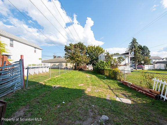 5th image of 542 N Lincoln Ave