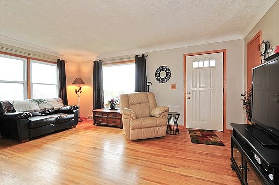 1st image of 2433 11th Ave E