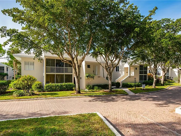 784 Willowbrook Dr #607 — Photo 18