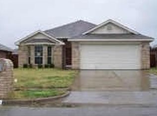 109 Red Cloud Dr, Greenville, TX 75402