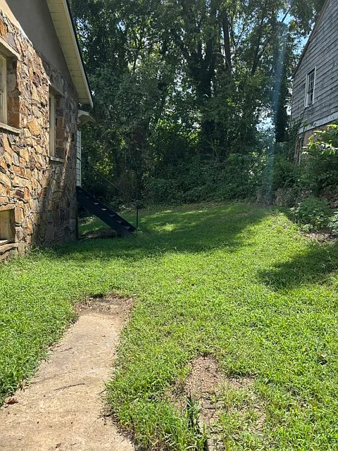 2 bed, 838 sqft, $1,200 — Photo 2
