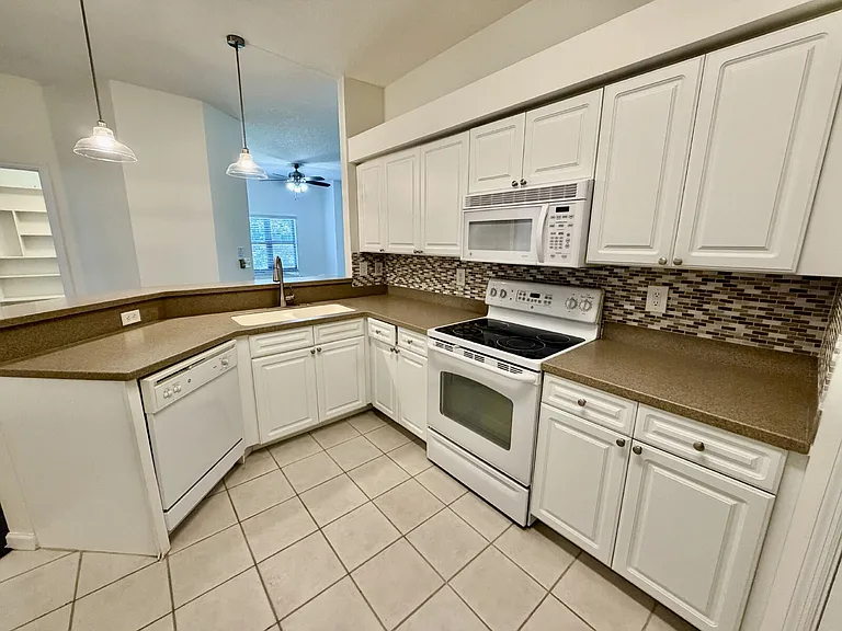 104 Laurel Wood Way #202 — Photo 12