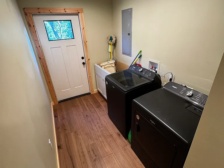 305 Wood Property Dr — Photo 8