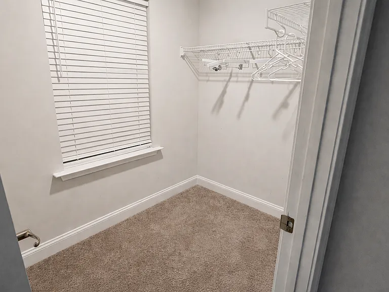 182 Hillmont Dr — Photo 27