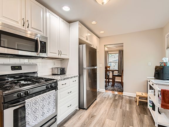 Welcome Home to 4989 W Turtle Lane!