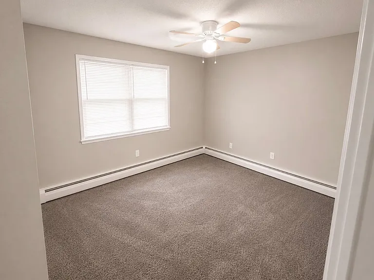 3205 Kingman Blvd — Photo 4