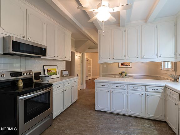 5th image of 600 N Jefferson Avenue