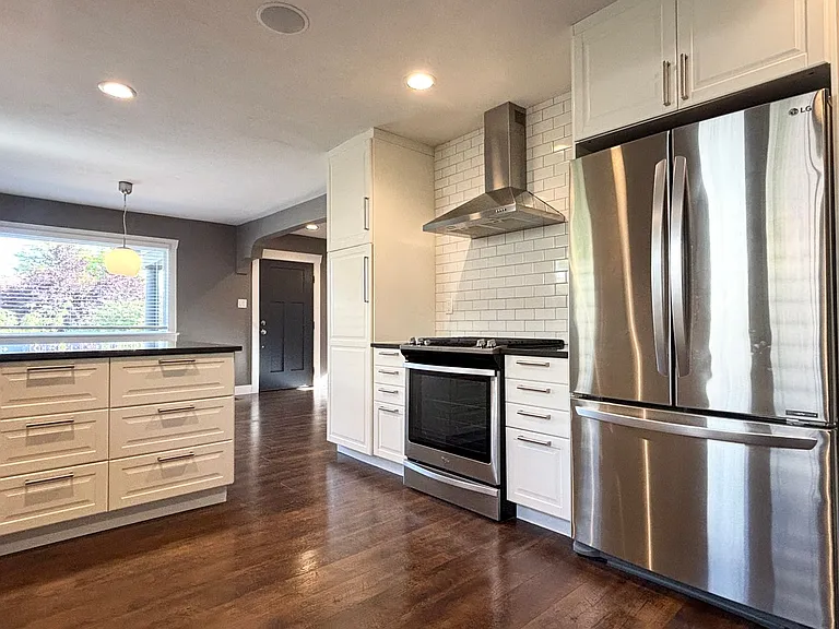 953 E Lowell Ave — Photo 15