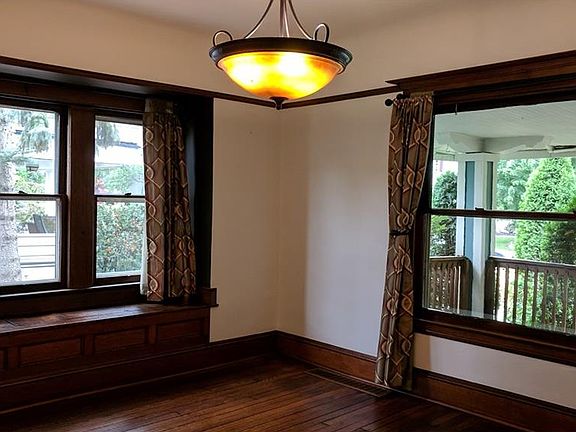 4th image of 1607 Grace Ave