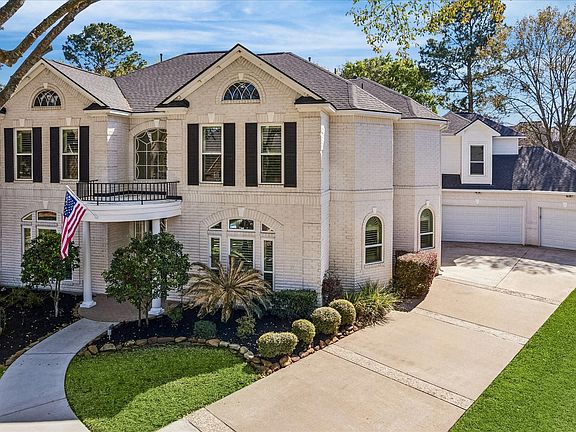2nd image of 16407 Emilia Ct