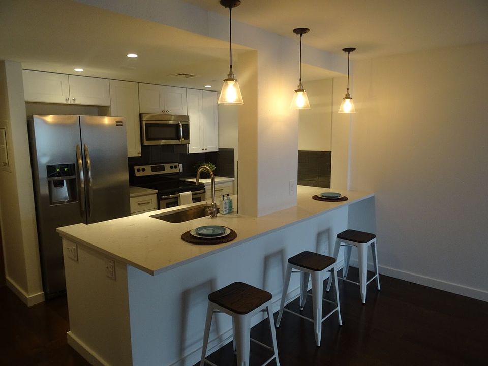 1st image of 800 N Pearl St APT 1107