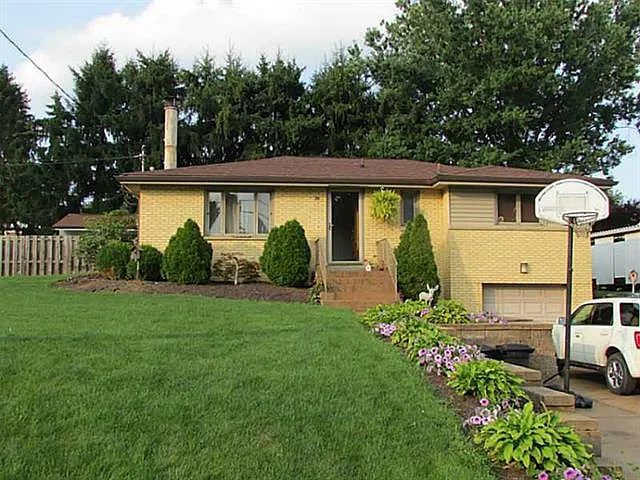6080 Pleasant St photo 1