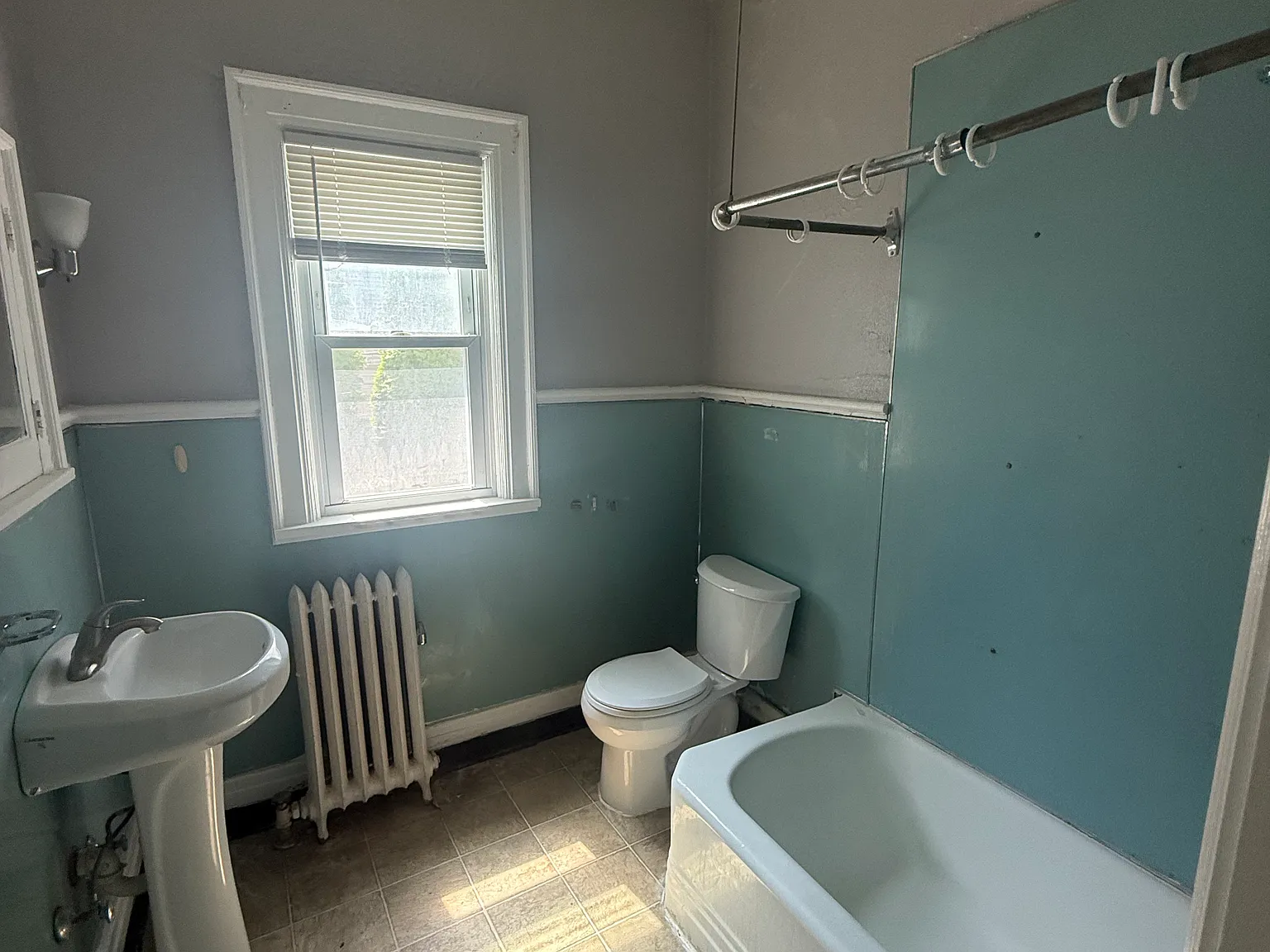 1 bed, 1000 sqft, $1,000 — Photo 3
