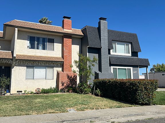 2nd image of 2470 Beaufort Dr