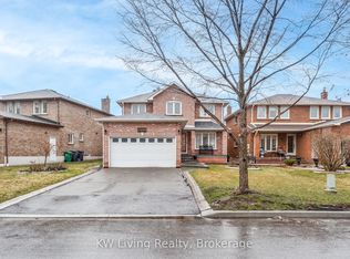 2609 Innisfil Rd, Mississauga, ON L5M 4J1
