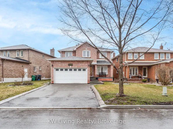 2609 Innisfil Rd, Mississauga, ON L5M 4J1
