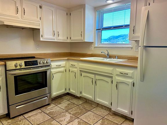 5th image of 923 Peach St