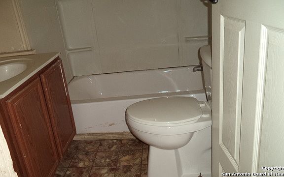 3rd image of 426 Goodrich Ave