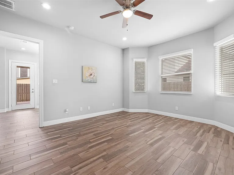 8938 Intervale St — Photo 20