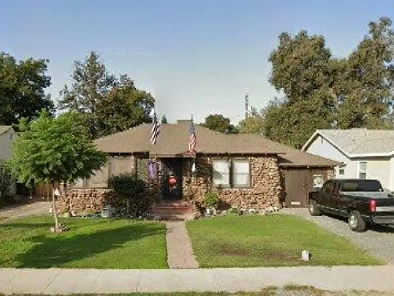123 S Central St — Photo 1