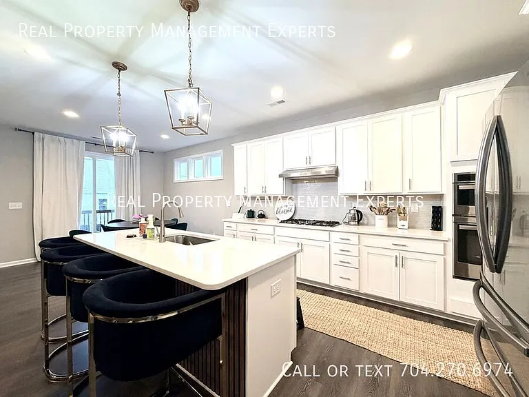 194 Winterberry St — Photo 3