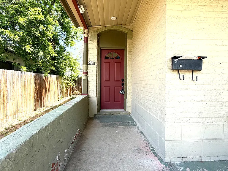 2136 N Lafayette St #2136 — Photo 2