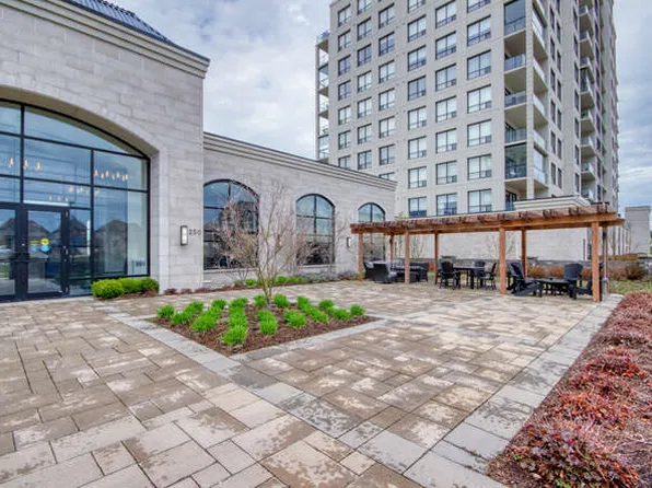260 Villagewalk Blvd #1003, London, ON N6G 0W6
