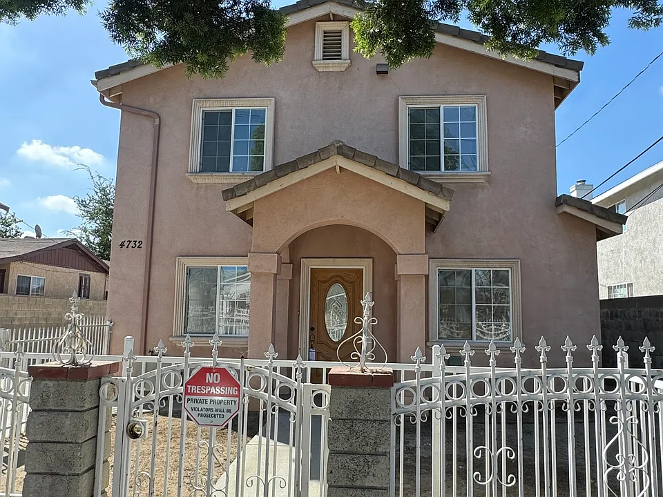 4732 Live Oak St