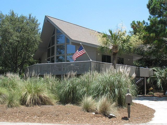 2nd image of 700 Pompano Rd