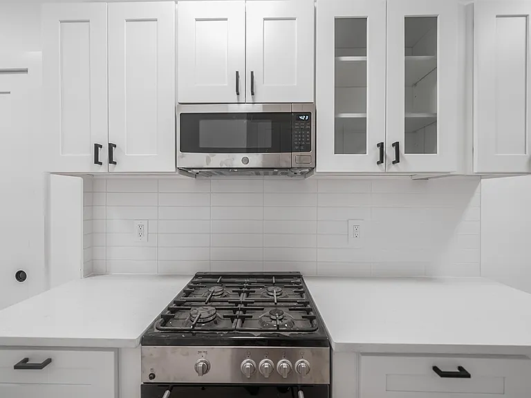 500 Monroe St #8 — Photo 10