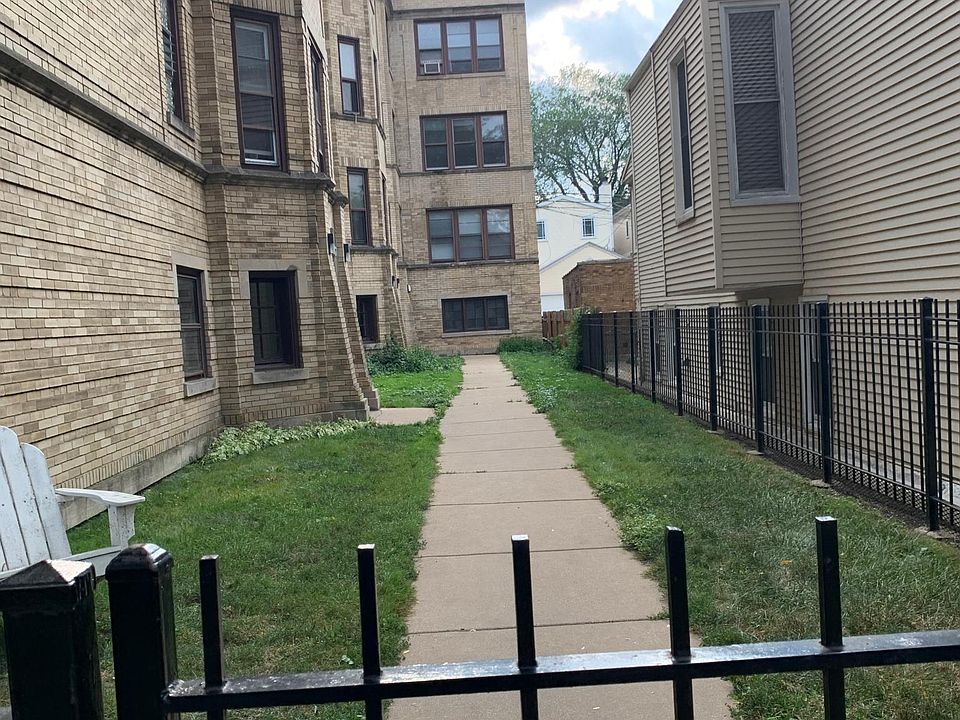 1st image of 3710 N Marshfield Ave #2E
