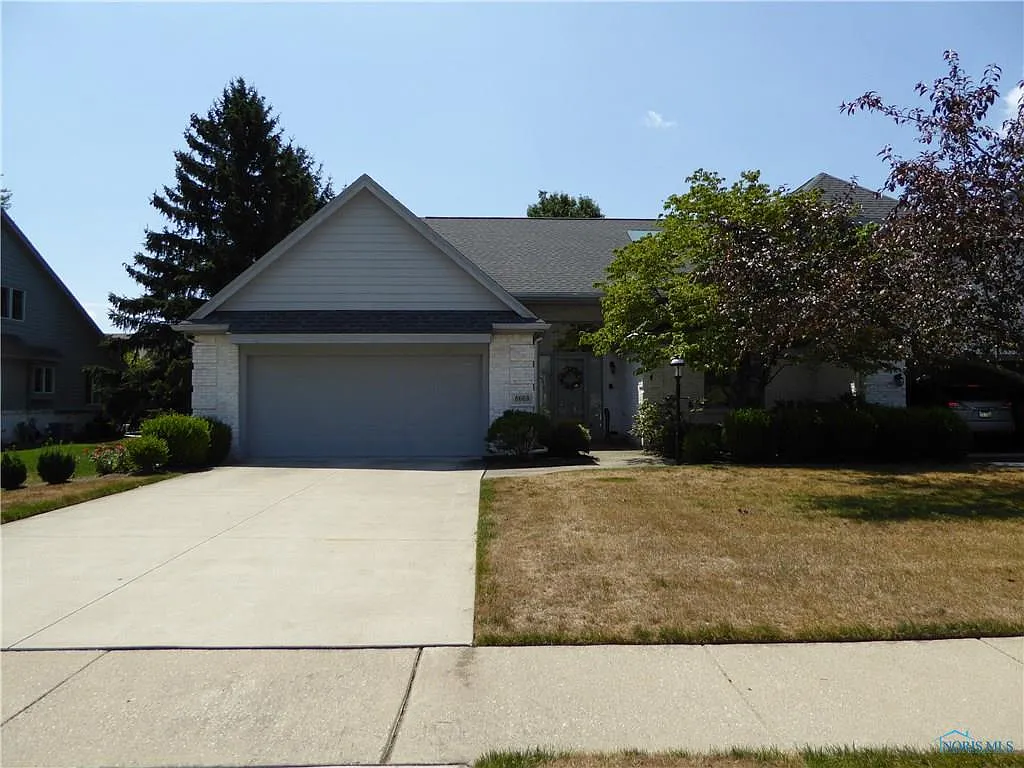 8669 Augusta Ln photo 1