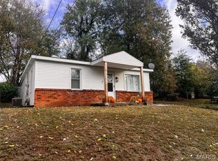 704 Royal Ave, Mount Vernon, IL 62864