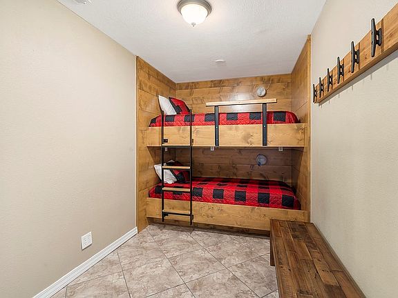 5th image of 238 Carefree Ln #1